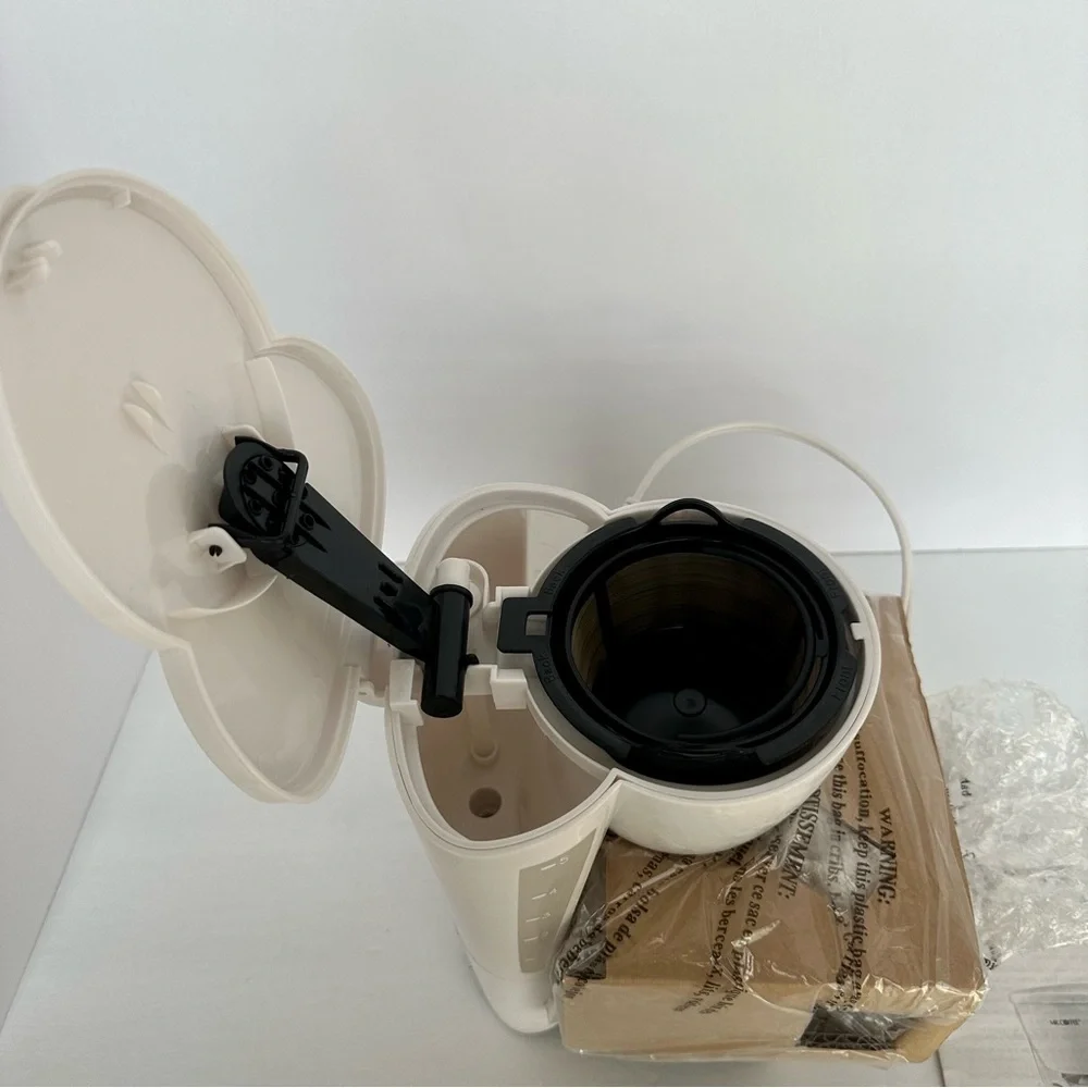 Mr. Coffee 5 Cup Coffeemaker White Open Box Complete Brewing Pause On And Off